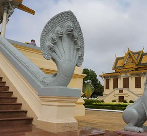 千年难见的七头蛇图片:古老佛经并非传说(图) 千年难见的七头蛇图片:古老佛经并非传说(图)