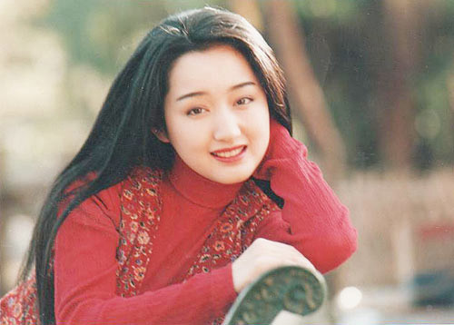 杨钰莹年轻时照片:逆生长成冻龄女神为什么不结婚