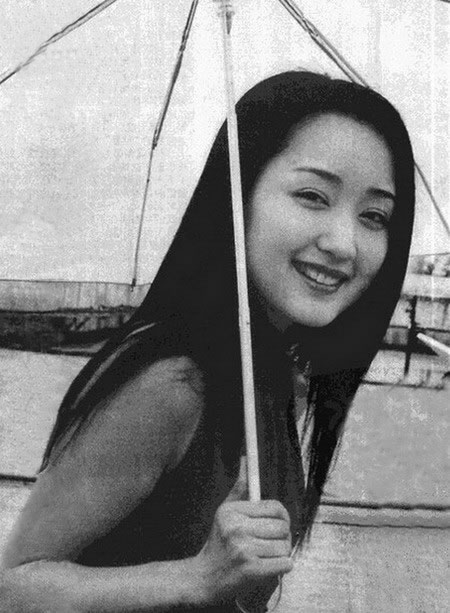 杨钰莹年轻时照片:逆生长成冻龄女神为什么不结婚