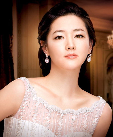 韩国十大没整过形的天然美女明星盘点