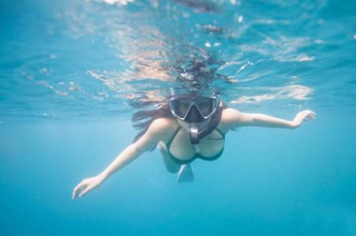 世界上最贵的游泳池：奇异的湖泊深20米游一次上百美元