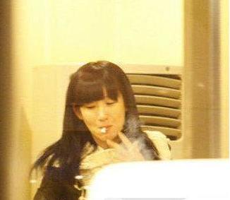 娱乐圈抽烟的女明星：盘点各个明星抽烟最帅瞬间