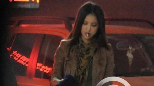 娱乐圈抽烟的女明星：盘点各个明星抽烟最帅瞬间