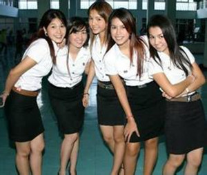 世界各国校服之最大盘点:文化背景不同风格也不同 世界各国校服之最大盘点:文化背景不同风格也不同