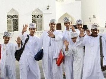 世界各国校服之最大盘点:文化背景不同风格也不同 世界各国校服之最大盘点:文化背景不同风格也不同