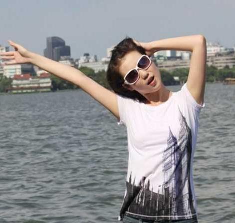 人体模特张筱雨图片：中国第一人体模特张筱雨生活照