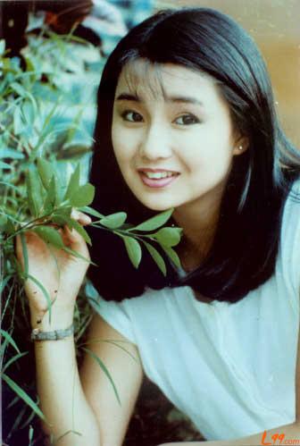 53岁张曼玉近照曝光：张曼玉气色依旧,张曼玉年轻时照片