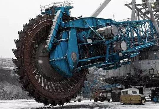 中国挖掘机有多强：看看史上最强挖掘机到底有多牛