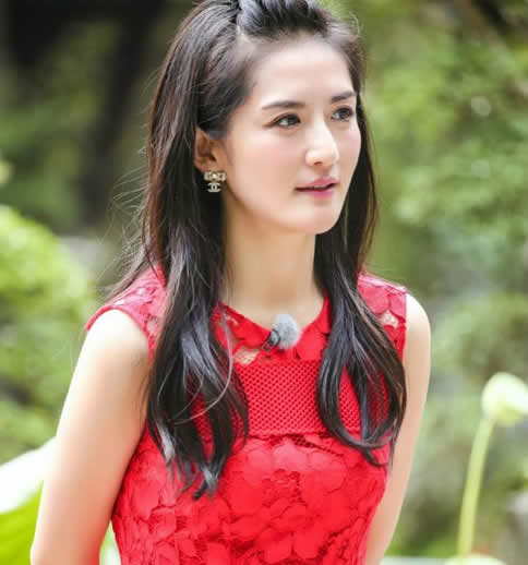 谢娜出席活动晒美照：笑容甜美的谢娜图片大放送（图）