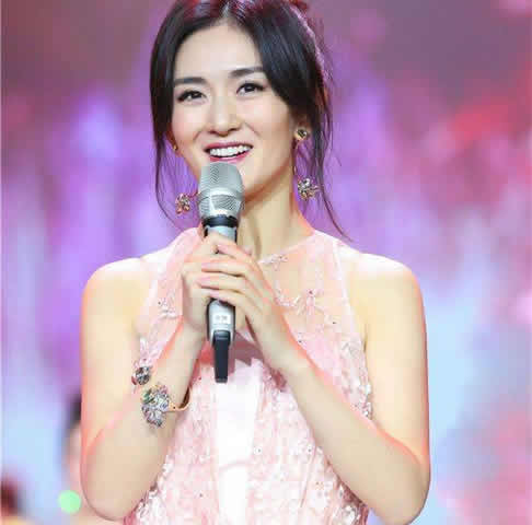 谢娜出席活动晒美照：笑容甜美的谢娜图片大放送（图）