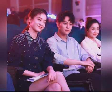 张雪迎托腮翘美腿:张雪迎个人资料简介和张雪迎图片 张雪迎托腮翘美腿:张雪迎个人资料简介和张雪迎图片