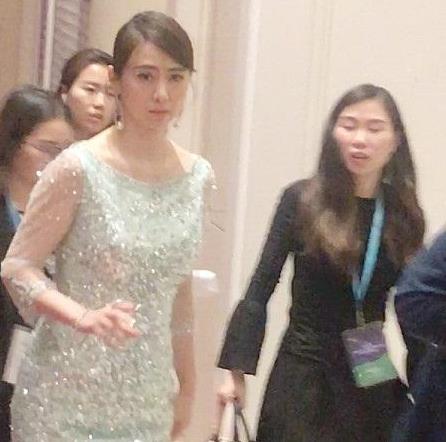 翁虹现身某酒店:翁虹资料简介和翁虹早年翁虹图片 翁虹现身某酒店:翁虹资料简介和翁虹早年翁虹图片