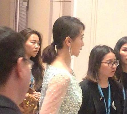 翁虹现身某酒店:翁虹资料简介和翁虹早年翁虹图片 翁虹现身某酒店:翁虹资料简介和翁虹早年翁虹图片