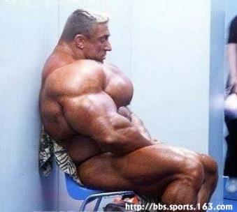 世界最强壮男人:肌肉比头大,史上最强壮10个男人 世界最强壮男人:肌肉比头大,史上最强壮10个男人