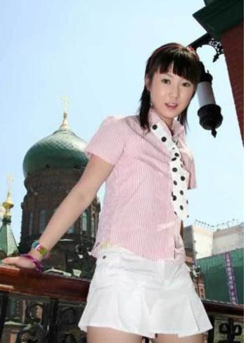 网上最红女模张筱雨简历：张筱雨生活写真（图）