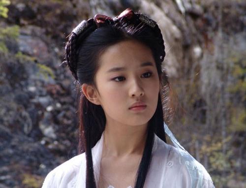 刘亦菲全黑look现身：刘亦菲一身黑色亮眼,刘亦菲古装图片