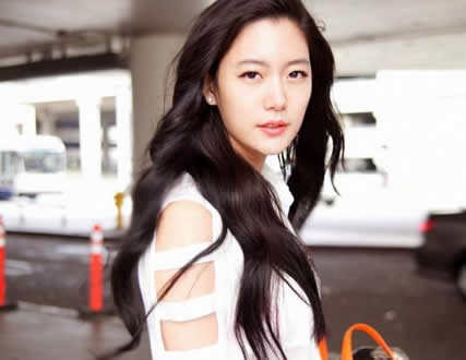 李成敏拍过r级吗:李成敏资料简介,李成敏电影及剧照 李成敏拍过r级吗:李成敏资料简介,李成敏电影及剧照