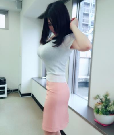 冲田杏梨资料简介:冲田杏梨经历,冲田杏梨社会评价