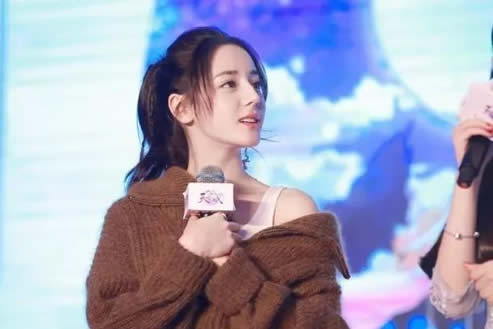 迪丽热巴男朋友是谁：迪丽热巴男友什么背景,迪丽热巴图片