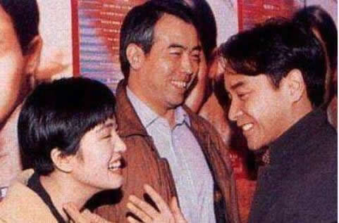 张国荣巩俐旧照曝光：张国荣巩俐互吻,张国荣与众星珍贵合影照