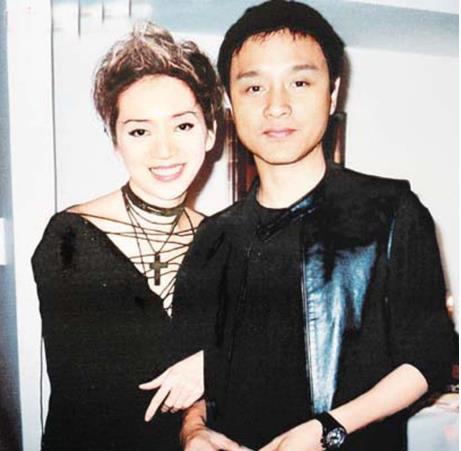 张国荣巩俐旧照曝光：张国荣巩俐互吻,张国荣与众星珍贵合影照