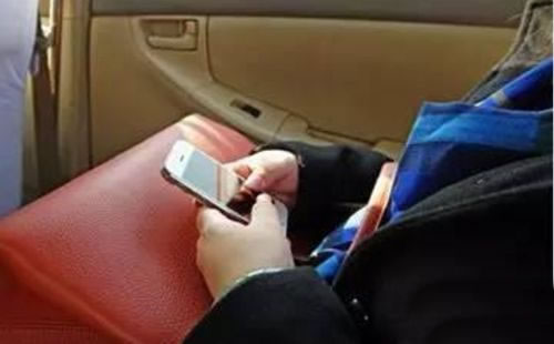 女性乘车安全指南：女性乘车要注意什么,别做这事图解