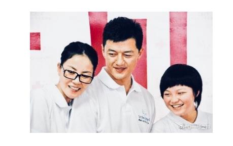 李亚鹏晒与王菲旧照