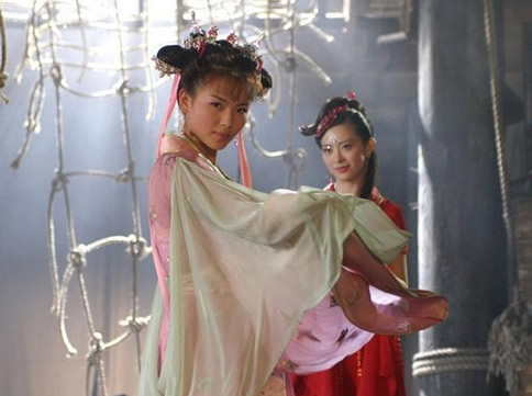 片场偶遇刘涛新剧造型：有年代感的照片,刘涛资料及剧照