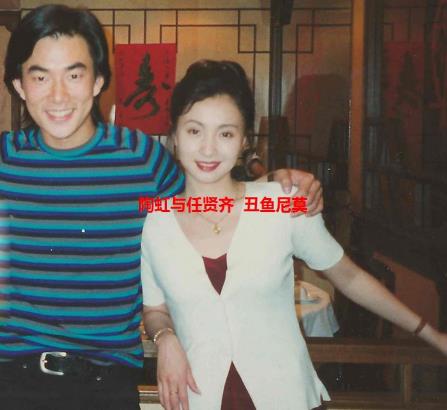 陶虹素颜现身机场：陶虹资料简介,陶虹年轻时的照片