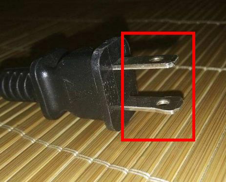 插头中间的洞竟是用来做这：看看这些妙用（图）