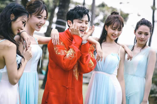 付辛博接亲现场含泪告白颖儿:我会养你一辈子（组图）