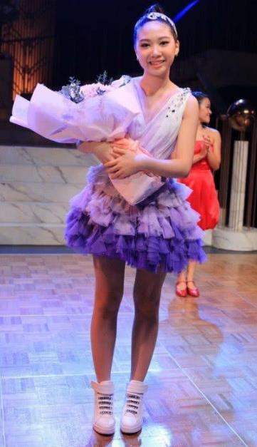 甄子丹女儿成美少女:亭亭玉立美少女,甄子丹女儿近照 甄子丹女儿成美少女:亭亭玉立美少女,甄子丹女儿近照