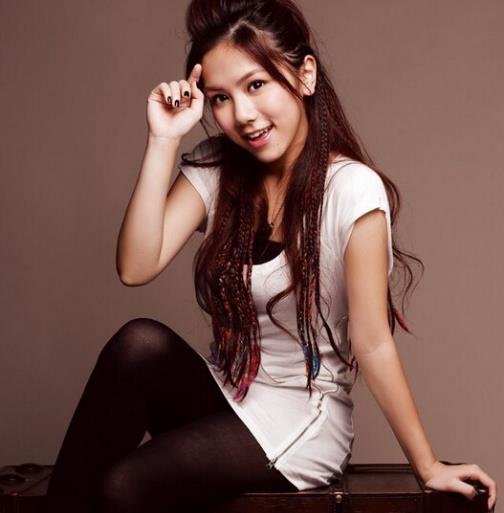 邓紫棋晒自拍照：青春靓丽自拍照,邓紫棋资料简介及图片