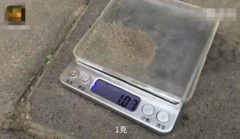 环卫史上最精细考核:扫灰称重,环卫工人精细化保洁 环卫史上最精细考核:扫灰称重,环卫工人精细化保洁