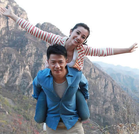 李冰冰现身机场：一身穿搭眼前一亮,李冰冰资料简介及美照