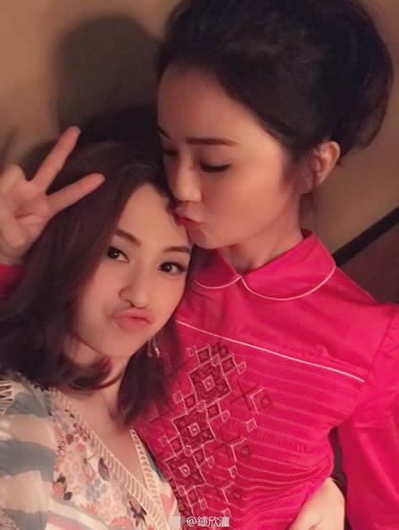 阿娇阿Sa美加之旅:巡回演出之旅,好姐妹阿娇阿Sa合照比美 阿娇阿Sa美加之旅:巡回演出之旅,好姐妹阿娇阿Sa合照比美