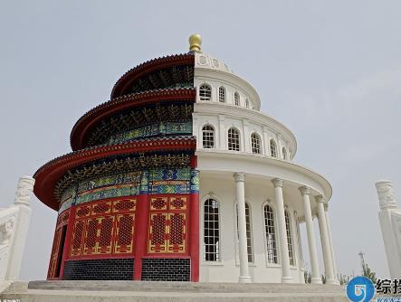 重庆现最苗条电梯:奇葩的最苗条电梯,奇葩建筑盘点 重庆现最苗条电梯:奇葩的最苗条电梯,奇葩建筑盘点