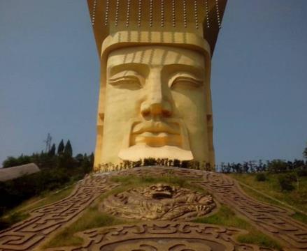 重庆现最苗条电梯：奇葩的最苗条电梯,奇葩建筑盘点