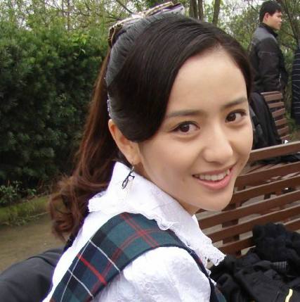 佟丽娅穿短裙秀美腿:佟丽娅端庄优雅,佟丽娅的照片真的很美 佟丽娅穿短裙秀美腿:佟丽娅端庄优雅,佟丽娅的照片真的很美