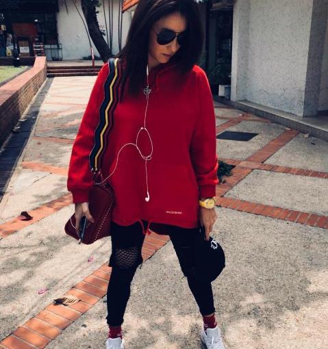 张柏芝晒照心情好:造型简单清爽,张柏芝年轻时候图片 张柏芝晒照心情好:造型简单清爽,张柏芝年轻时候图片