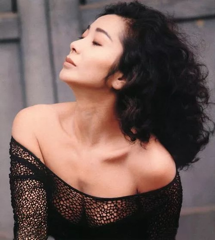 台湾最美老太太：61岁依旧美艳动人,晒年轻旧照零变化