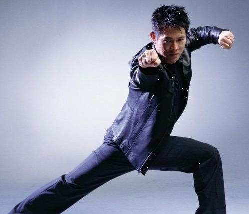 李连杰苍老像80岁李连杰近照曝光李连杰年轻时的照片