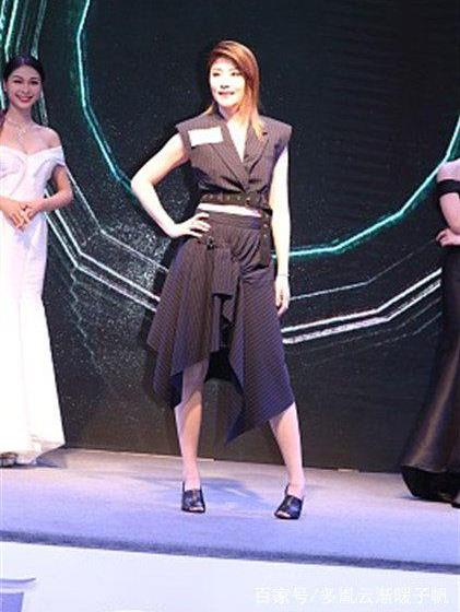 陈慧琳露蛮腰走秀：冻龄美女陈慧琳走秀,陈慧琳容颜不老