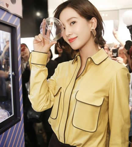 刘诗诗出席活动:红唇甜美笑容迷人,刘诗诗古装照片 刘诗诗出席活动:红唇甜美笑容迷人,刘诗诗古装照片