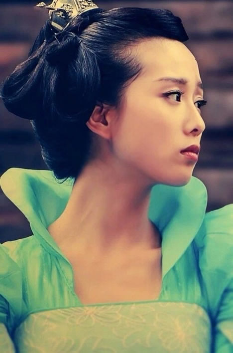 刘诗诗出席活动：红唇甜美笑容迷人,刘诗诗古装照片