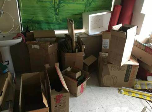 姑娘6年成囤货狂魔:姑娘买买买6年,快递小哥送到麻木 姑娘6年成囤货狂魔:姑娘买买买6年,快递小哥送到麻木