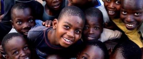 女子才37岁就已有38个孩子,医生竟说不能停止生(图) 女子才37岁就已有38个孩子,医生竟说不能停止生(图)