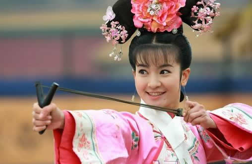 李晟吐槽李佳航：李晟资料简介,李晟小燕子剧照