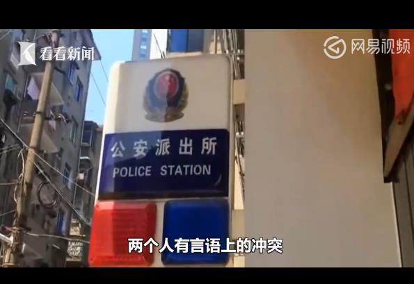 遭滴滴司机袭胸搂抱:妙龄女子被袭胸强行搂抱(图) 遭滴滴司机袭胸搂抱:妙龄女子被袭胸强行搂抱(图)