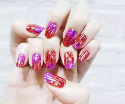 最新2018年爆款美甲款式图片：2018流行美甲图片欣赏